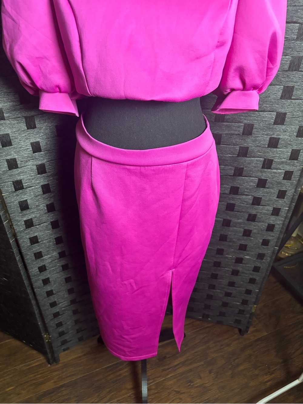 VENUS Fuchsia Puff-Sleeve Midi Skirt Set Large NWOT - Picture 8 of 12